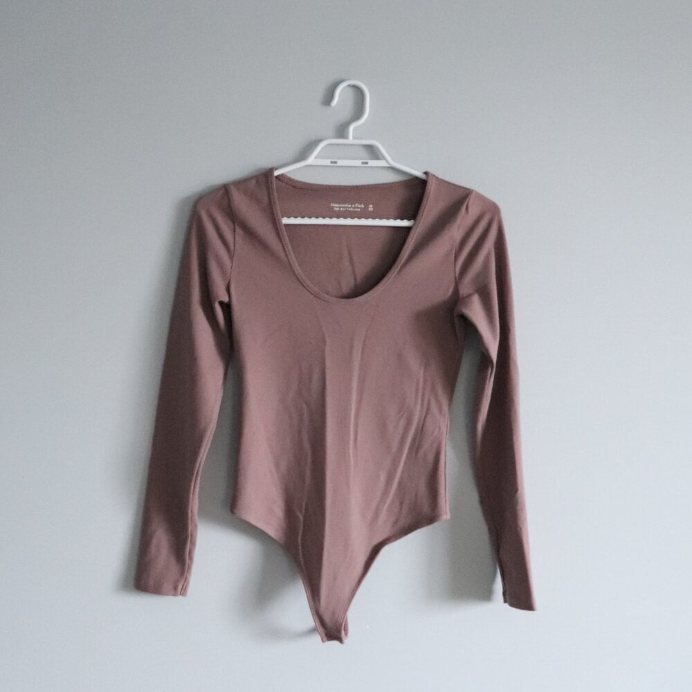 Abercrombie & Fitch Women's Sz XS Pink Scoop Neck One Piece Stretch‎ Bodysuit